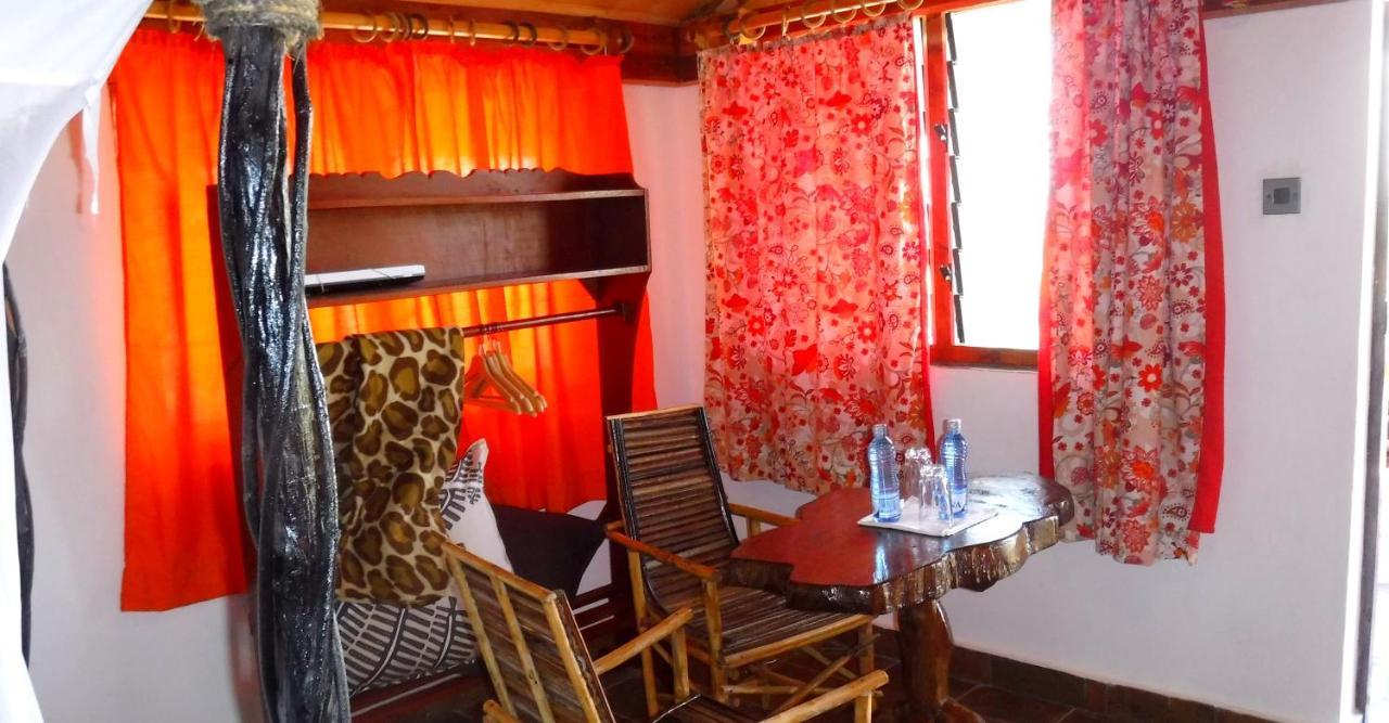 Shimba Hills Green Safari Lodge Kwale ภายนอก รูปภาพ