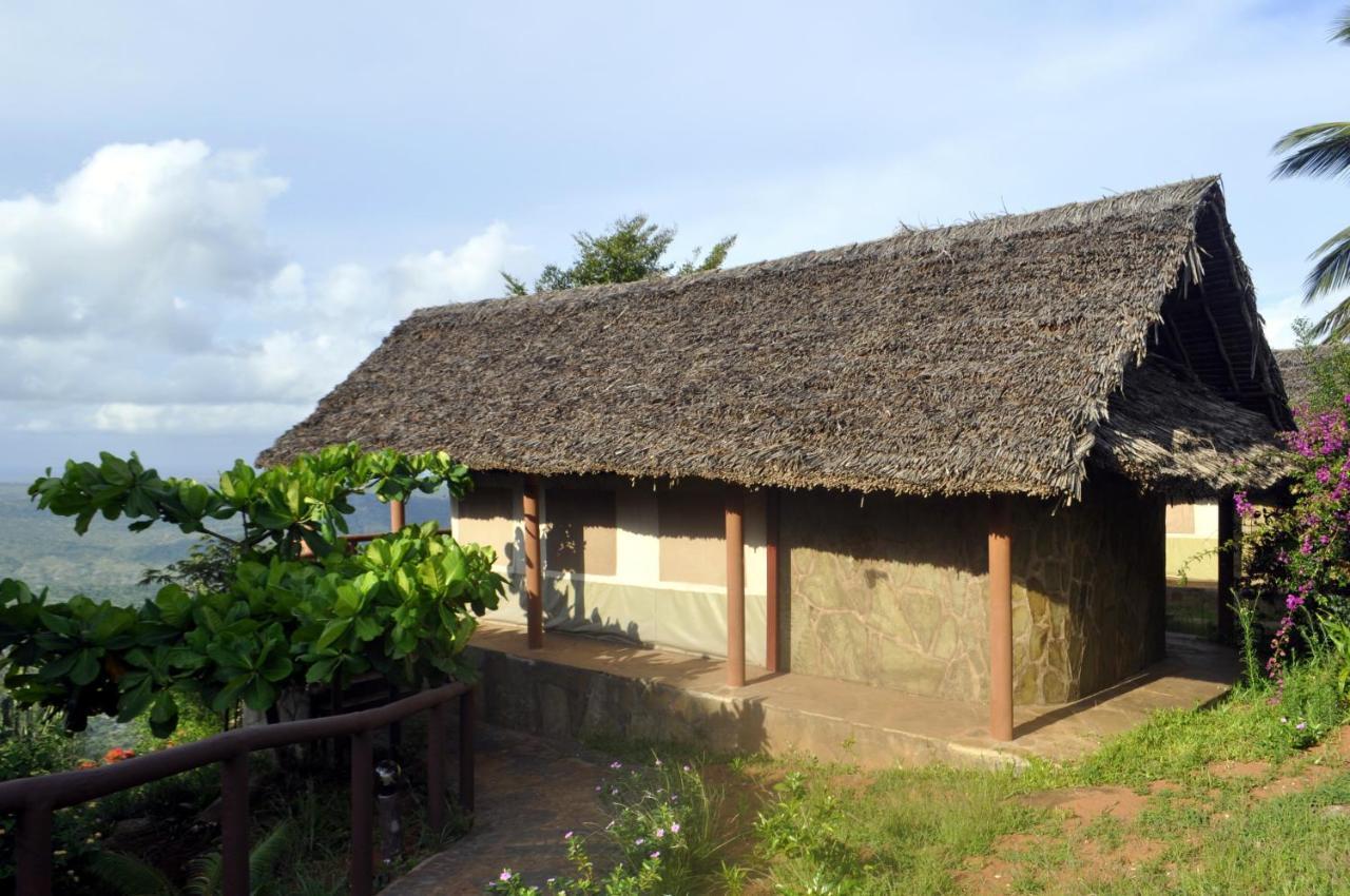 Shimba Hills Green Safari Lodge Kwale ภายนอก รูปภาพ
