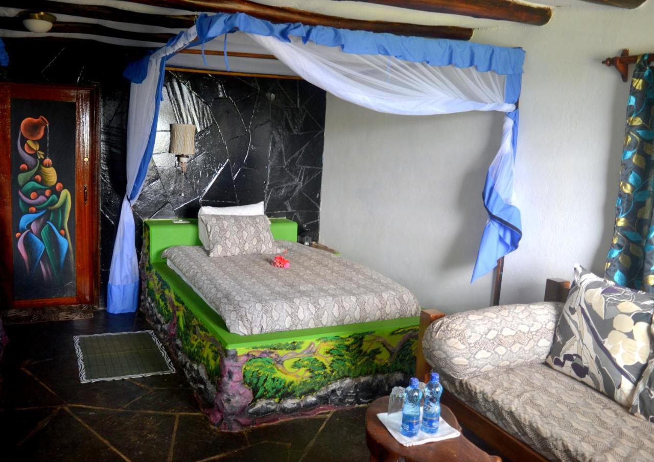 Shimba Hills Green Safari Lodge Kwale ภายนอก รูปภาพ